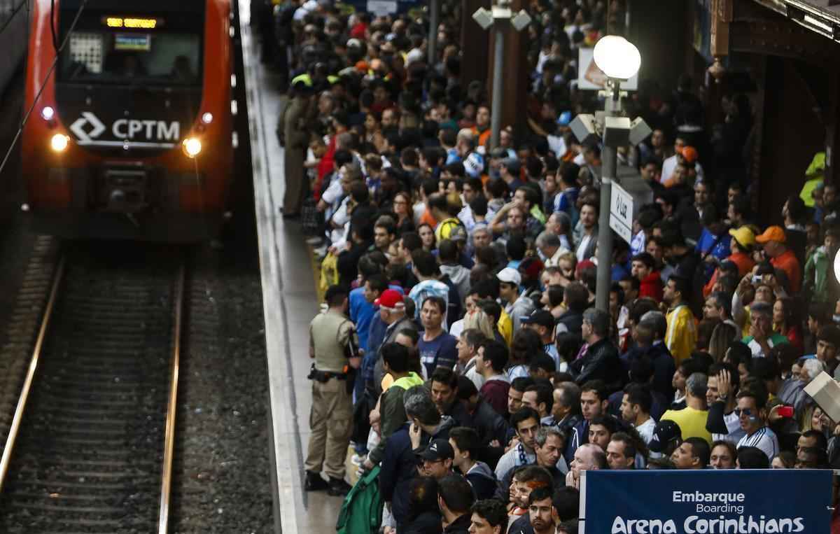 Torcidas fizeram a festa no Itaquero em partida vlida pela semifinal da Copa