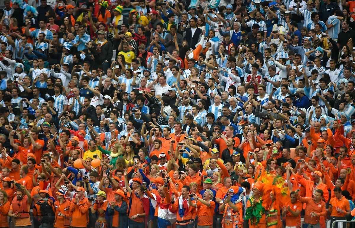 Torcidas fizeram a festa no Itaquero em partida vlida pela semifinal da Copa