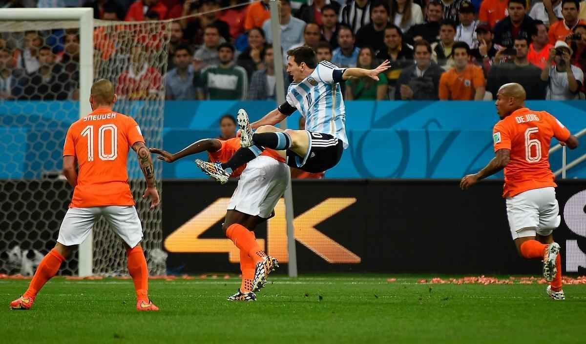 Imagens do jogo entre Holanda e Argentina, pela segunda semifinal da Copa do Mundo, no Itaquero, em So Paulo