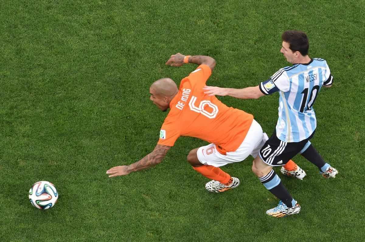 Imagens do jogo entre Holanda e Argentina, pela segunda semifinal da Copa do Mundo, no Itaquero, em So Paulo