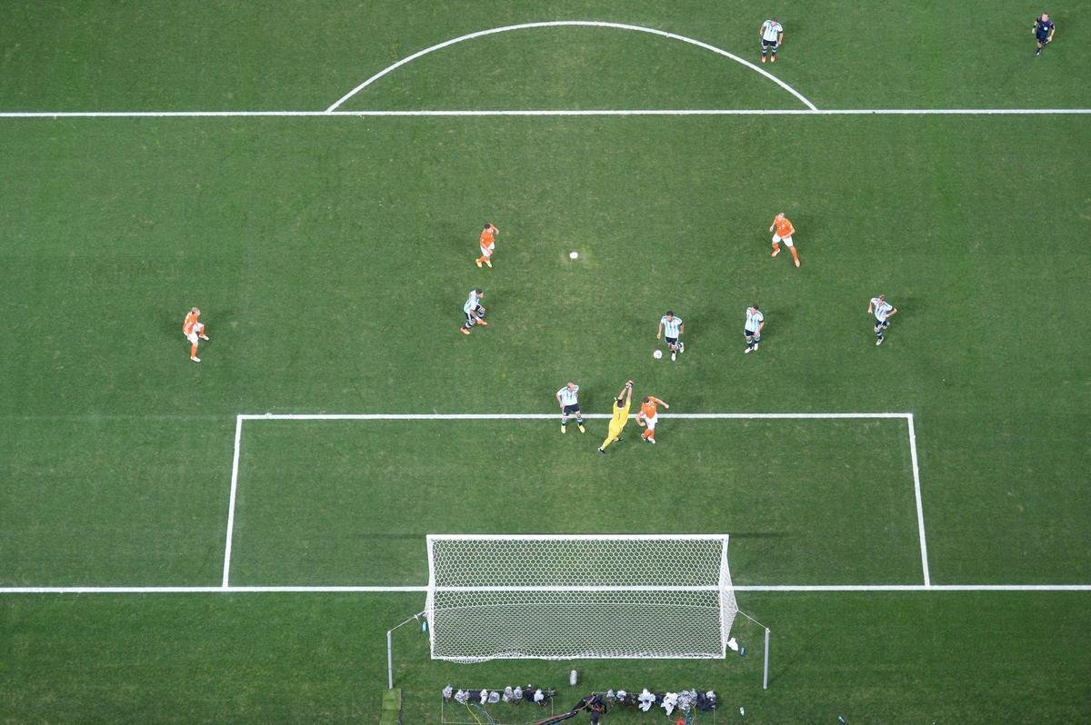 Imagens do jogo entre Holanda e Argentina, pela segunda semifinal da Copa do Mundo, no Itaquero, em So Paulo