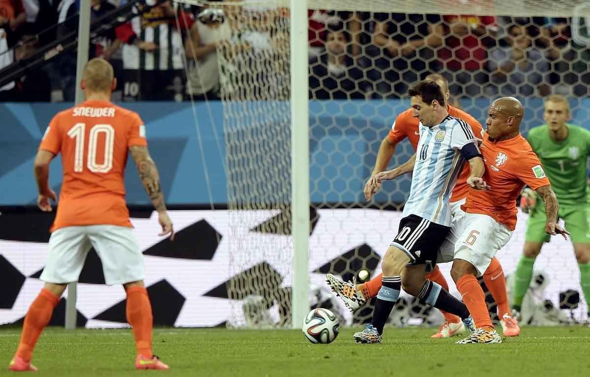 Imagens do jogo entre Holanda e Argentina, pela segunda semifinal da Copa do Mundo, no Itaquero, em So Paulo