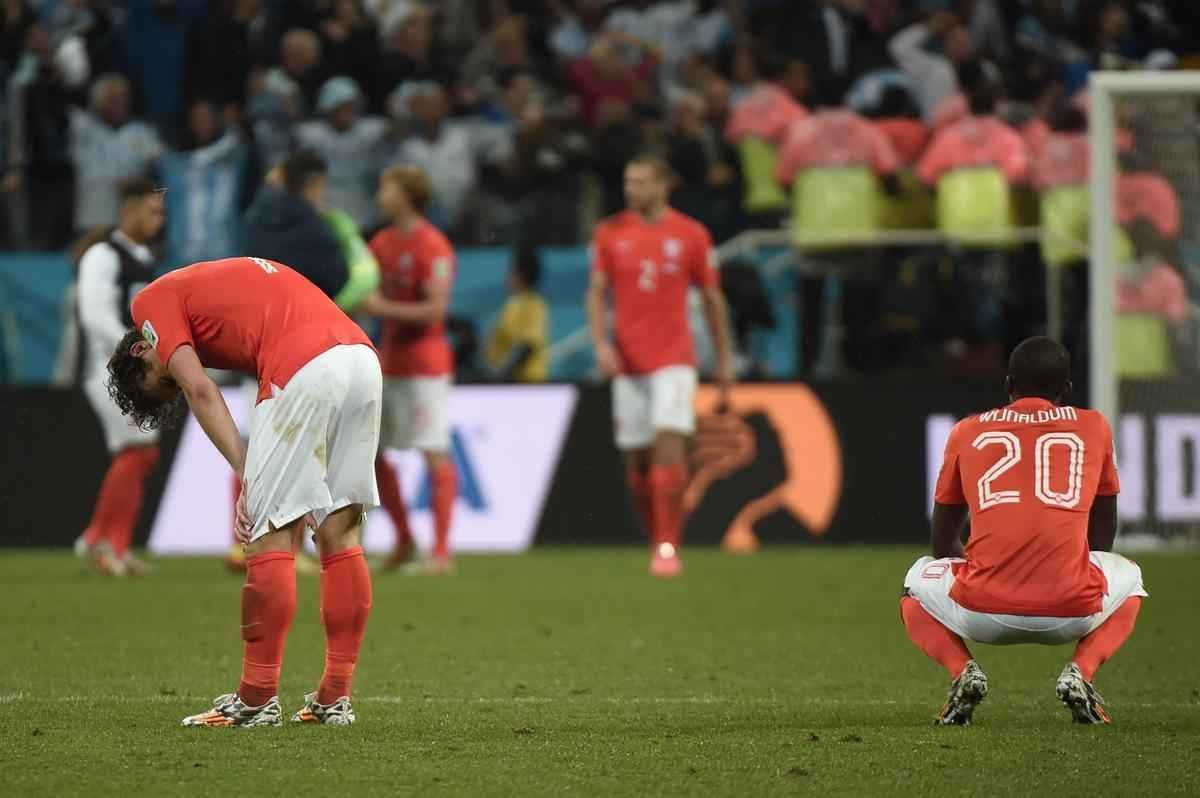 Na deciso por pnaltis, Romero pegou duas cobranas da Holanda e deu incio a uma grande festa no Itaquero