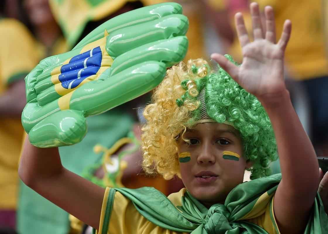 Fotos dos torcedores na deciso de terceiro lugar entre Brasil e Holanda