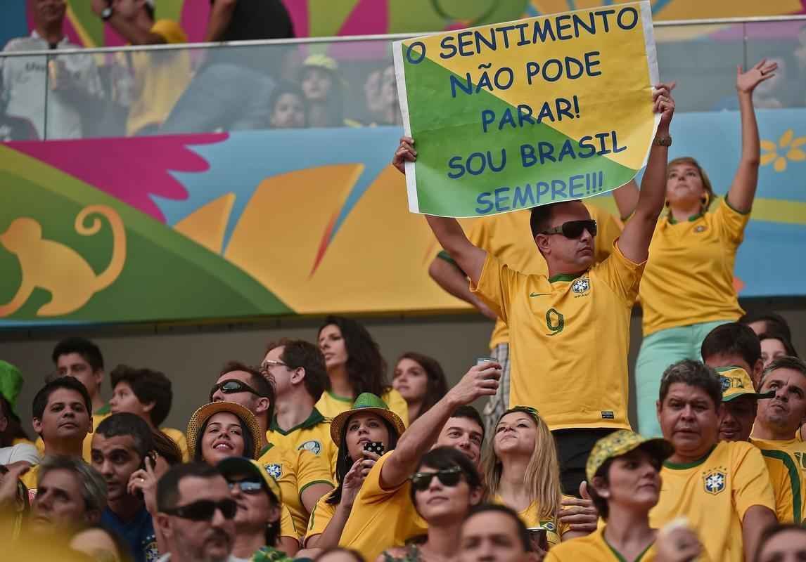 Fotos dos torcedores na deciso de terceiro lugar entre Brasil e Holanda