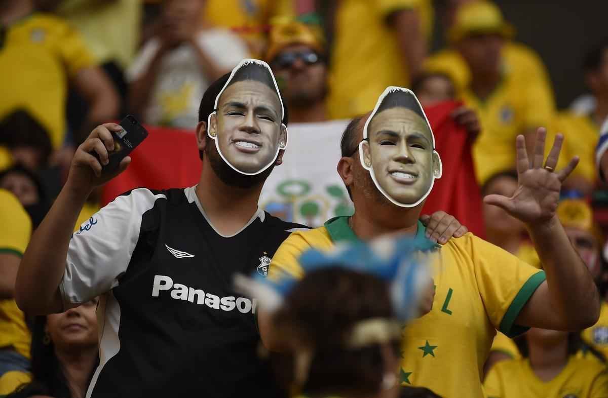 Fotos dos torcedores na deciso de terceiro lugar entre Brasil e Holanda