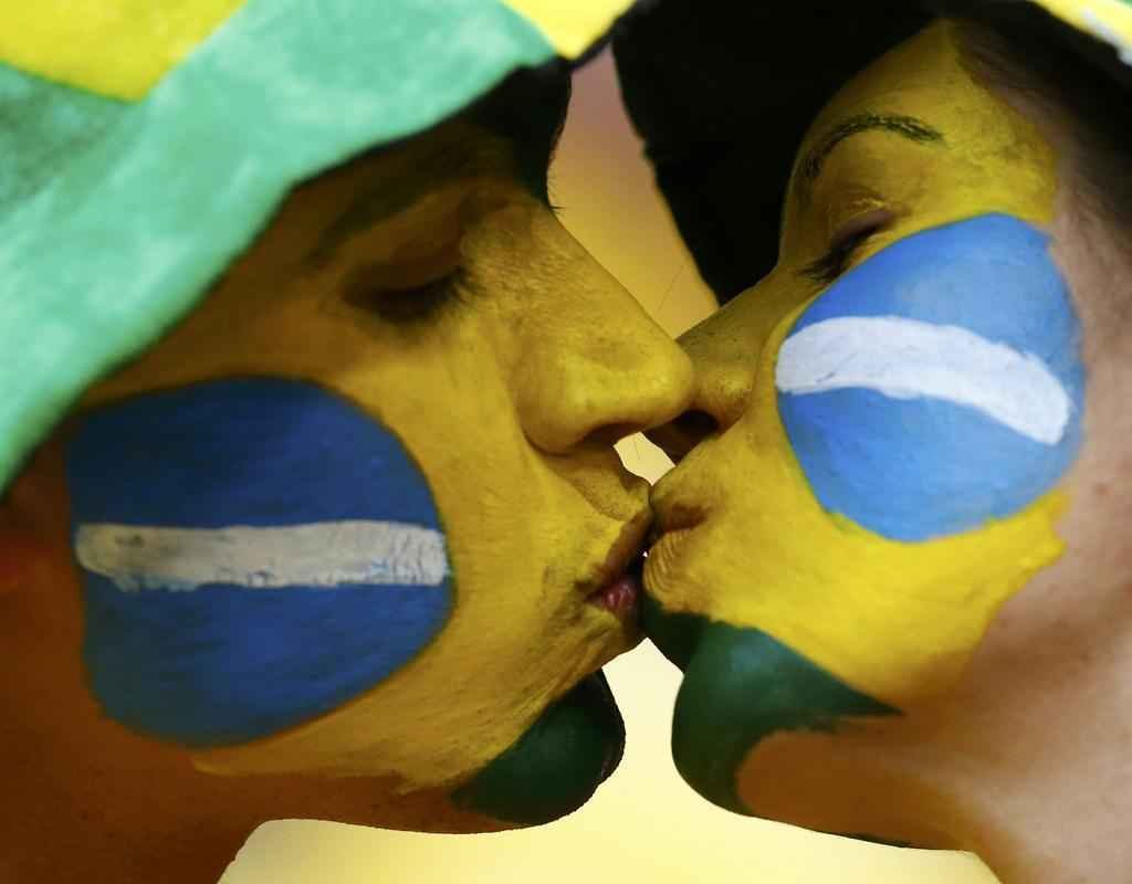 Fotos dos torcedores na deciso de terceiro lugar entre Brasil e Holanda