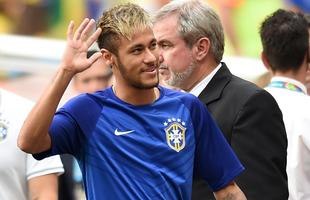 Do banco de reservas, Neymar acompanha deciso de terceiro lugar entre Brasil e Holanda