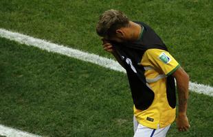 Do banco de reservas, Neymar acompanha deciso de terceiro lugar entre Brasil e Holanda 