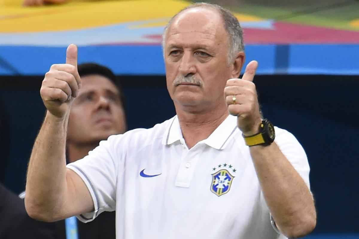 Felipo se mostrou tenso e descontente durante o jogo de despedida da Copa do Mundo