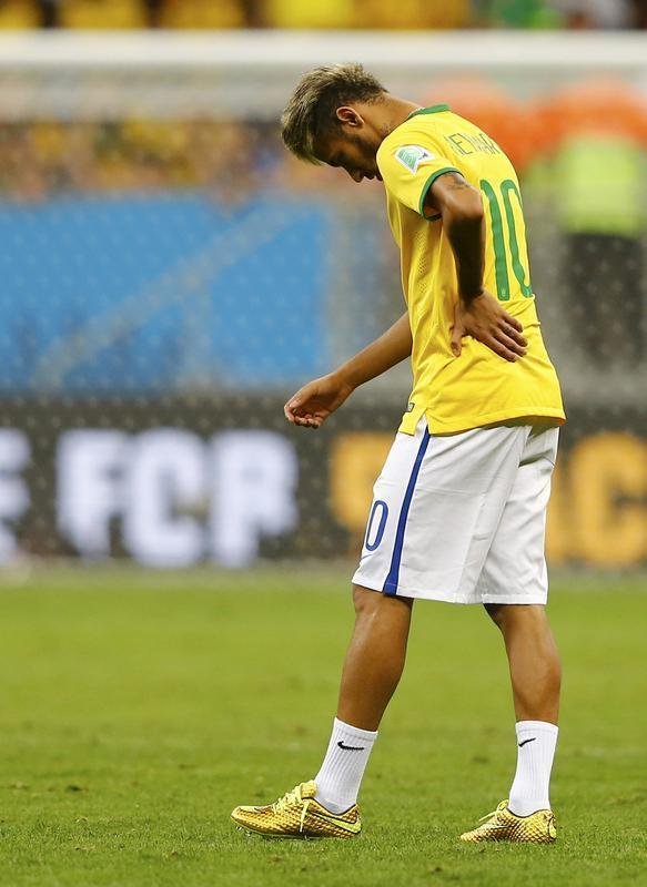 Seleo Brasileira foi goleada por 3 a 0 pela Holanda, neste sbado, em Braslia