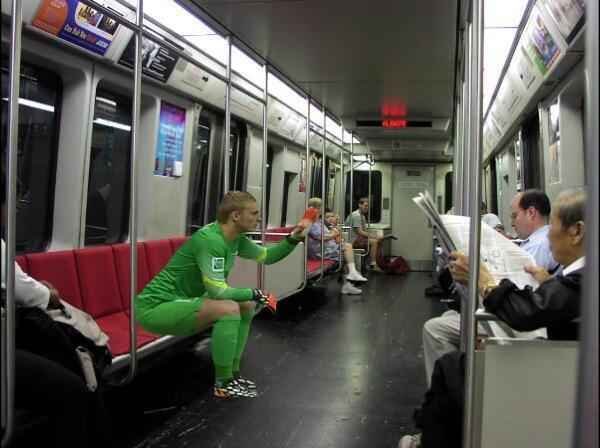 Imagem do goleiro holands virou piada nas redes sociais