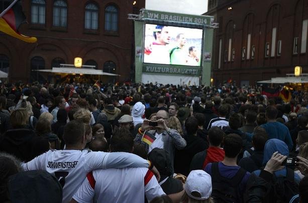 Vitria por 1 a 0, com gol de Gotze, levou torcida alem ao delrio