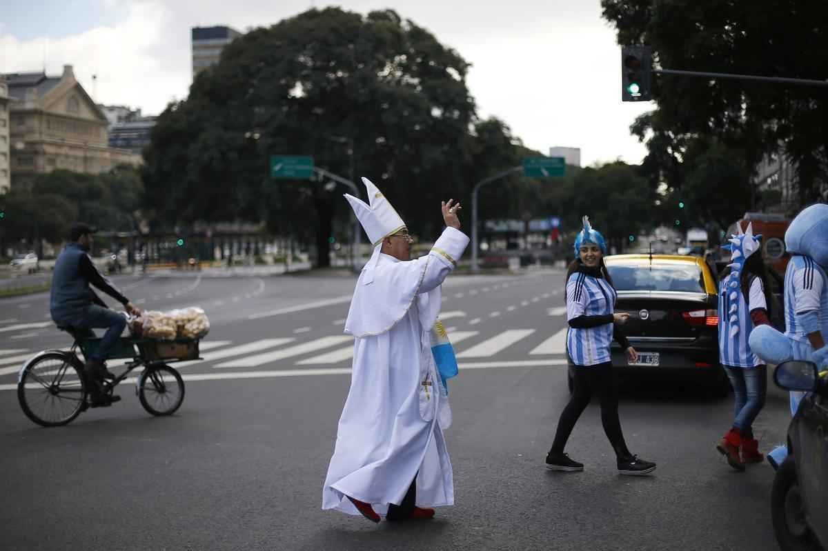 Buenos Aires colorida de azul e branco neste domingo de final de Copa do Mundo