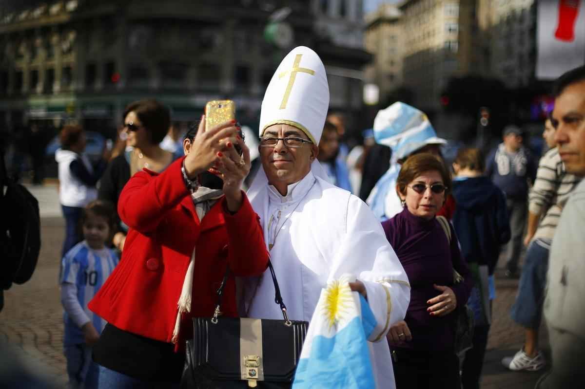 Buenos Aires colorida de azul e branco neste domingo de final de Copa do Mundo