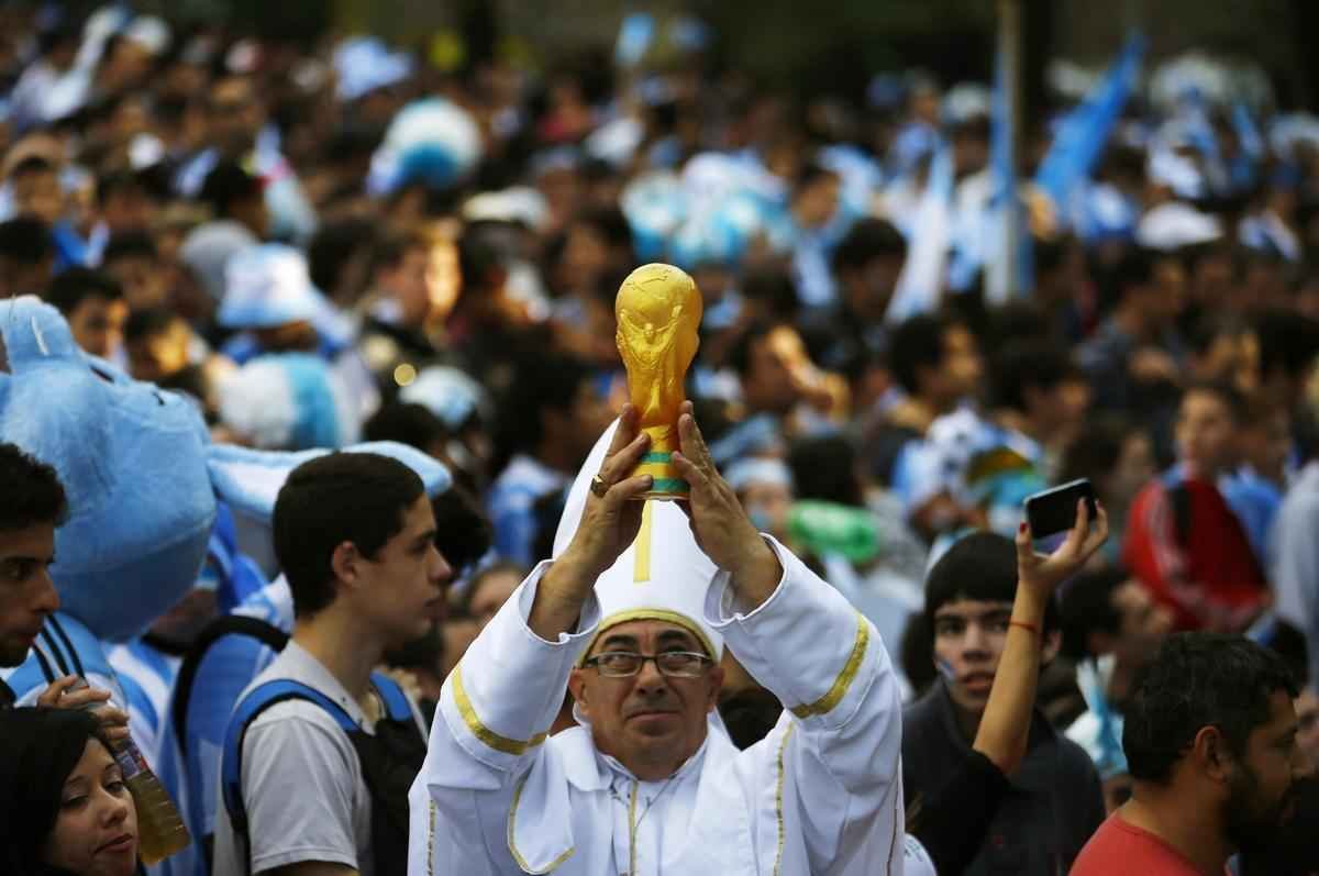 Buenos Aires colorida de azul e branco neste domingo de final de Copa do Mundo