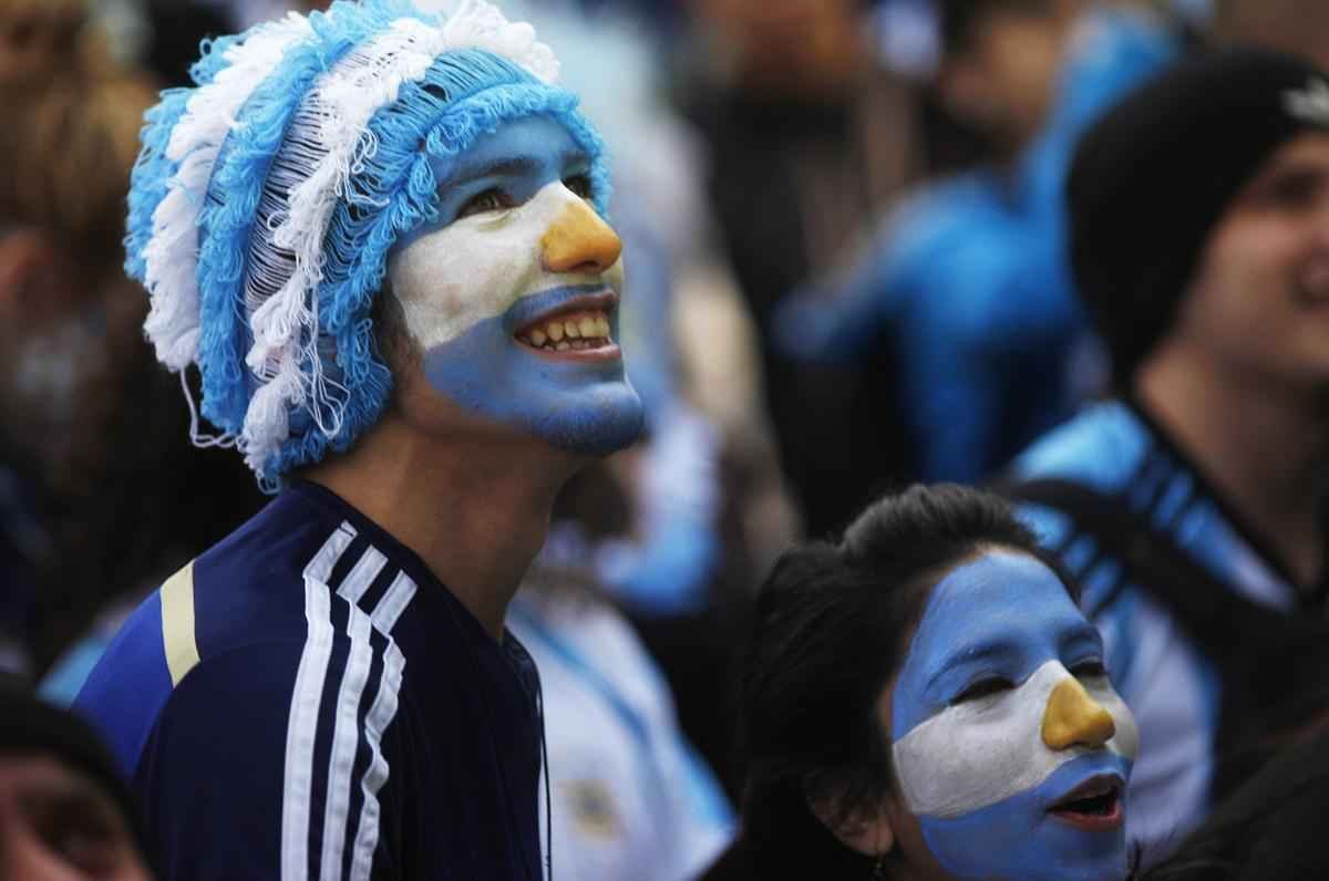 Buenos Aires colorida de azul e branco neste domingo de final de Copa do Mundo