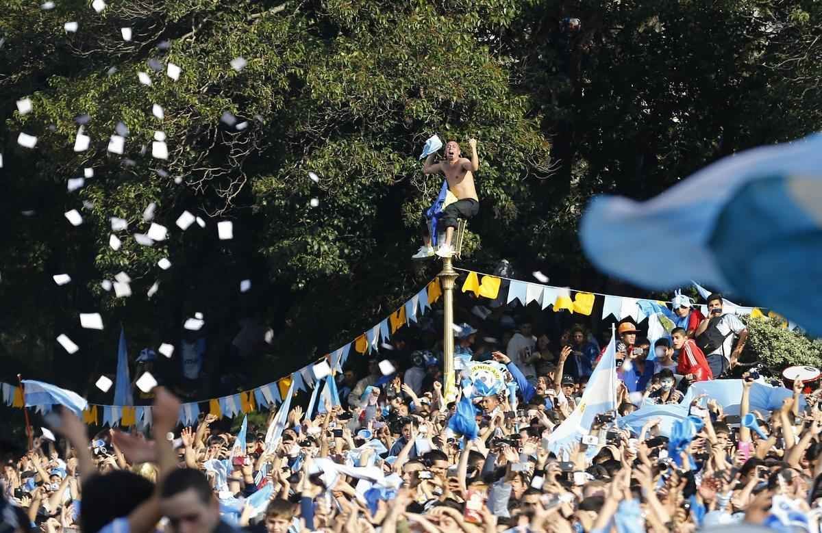 Buenos Aires colorida de azul e branco neste domingo de final de Copa do Mundo