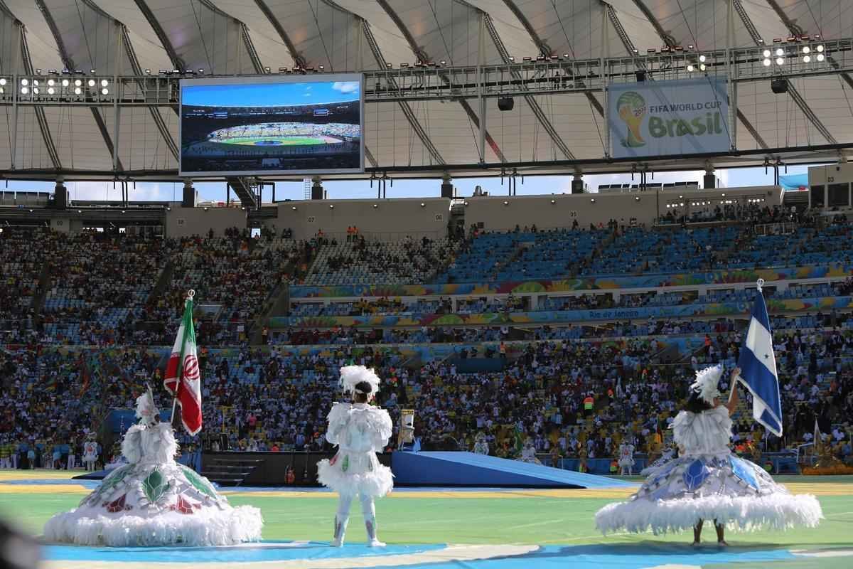 Astros da msica, como Shakira, Santana, Ivete Sangalo, Carlinhos Brown e Alexandre Pires participaram da festa no Maracan