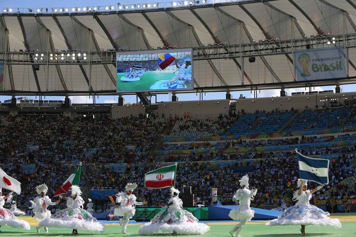 Astros da msica, como Shakira, Santana, Ivete Sangalo, Carlinhos Brown e Alexandre Pires participaram da festa no Maracan