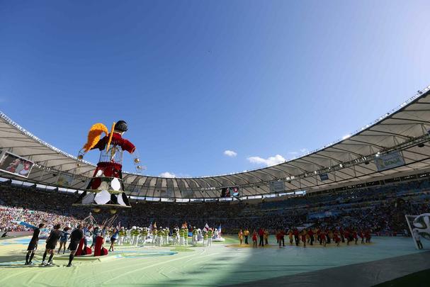 Astros da msica, como Shakira, Santana, Ivete Sangalo, Carlinhos Brown e Alexandre Pires participaram da festa no Maracan