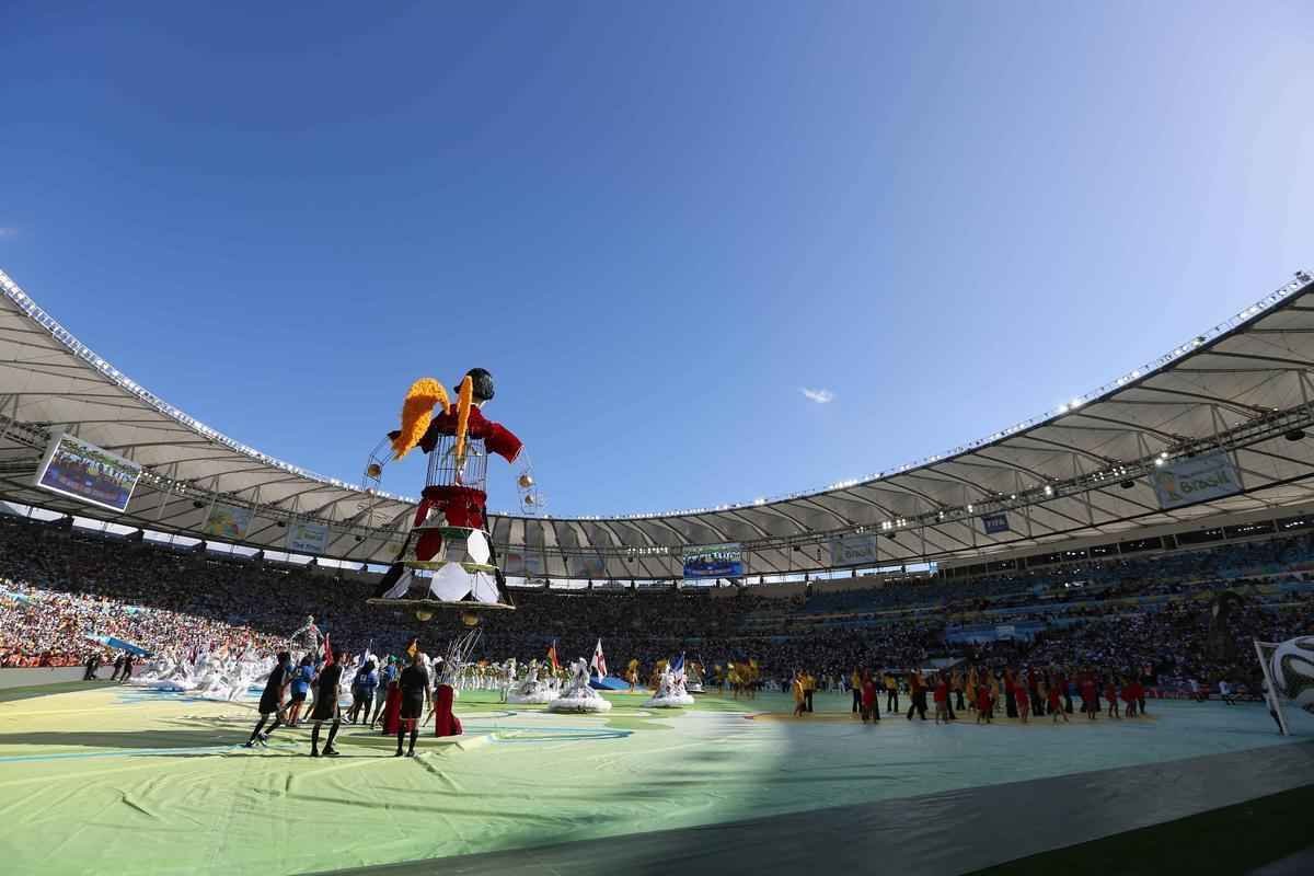 Astros da msica, como Shakira, Santana, Ivete Sangalo, Carlinhos Brown e Alexandre Pires participaram da festa no Maracan