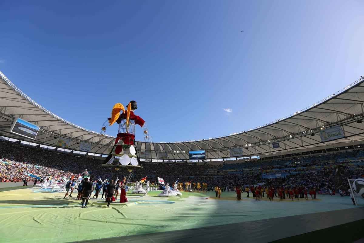 Astros da msica, como Shakira, Santana, Ivete Sangalo, Carlinhos Brown e Alexandre Pires participaram da festa no Maracan