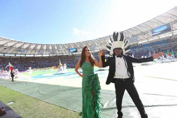 Astros da msica, como Shakira, Santana, Ivete Sangalo, Carlinhos Brown e Alexandre Pires participaram da festa no Maracan