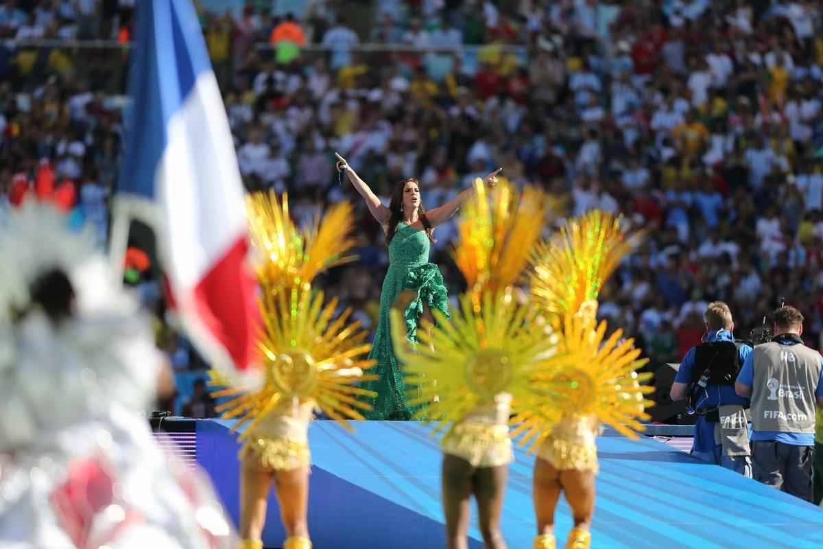 Astros da msica, como Shakira, Santana, Ivete Sangalo, Carlinhos Brown e Alexandre Pires participaram da festa no Maracan