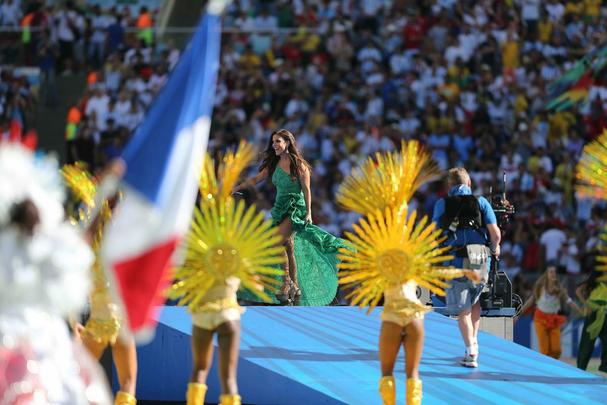 Astros da msica, como Shakira, Santana, Ivete Sangalo, Carlinhos Brown e Alexandre Pires participaram da festa no Maracan