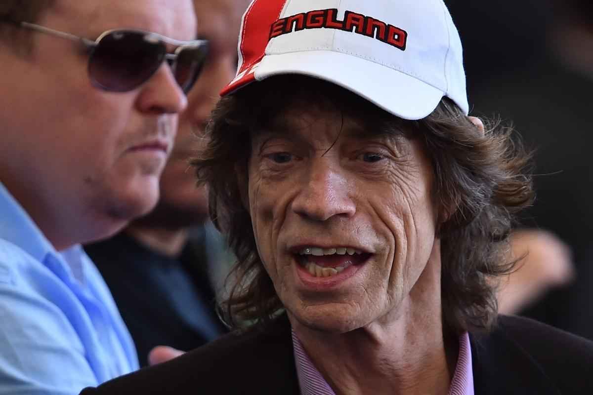 Mick Jagger com bon da Inglaterra