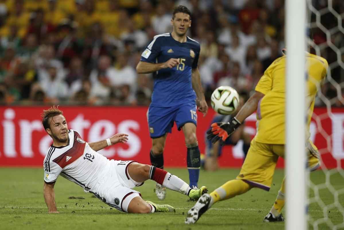 Aos sete minutos do segundo tempo da prorrogao, Mario Gtze fez o gol do ttulo da Alemanha