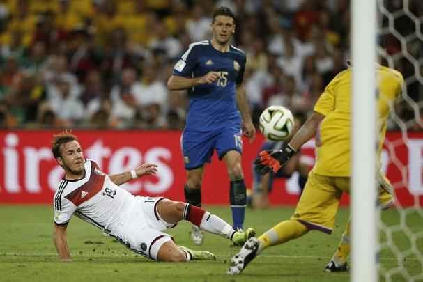 Aos sete minutos do segundo tempo da prorrogao, Mario Gtze fez o gol do ttulo da Alemanha