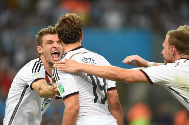 Aos sete minutos do segundo tempo da prorrogao, Mario Gtze fez o gol do ttulo da Alemanha