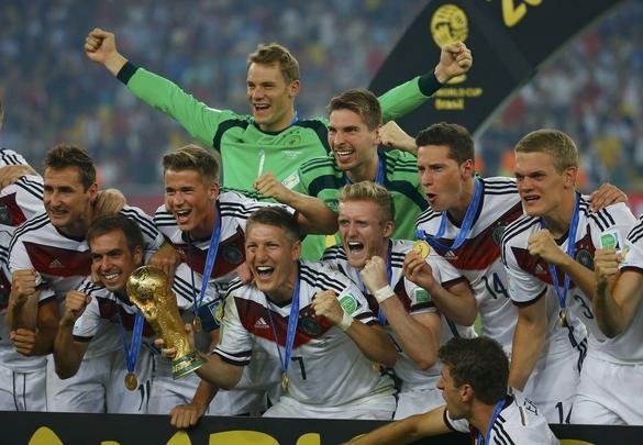 No Maracan, Seleo da Alemanha festeja a conquista da quarta Copa do Mundo