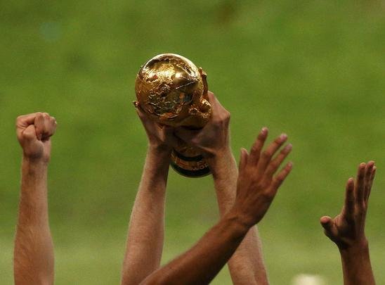 No Maracan, Seleo da Alemanha festeja a conquista da quarta Copa do Mundo