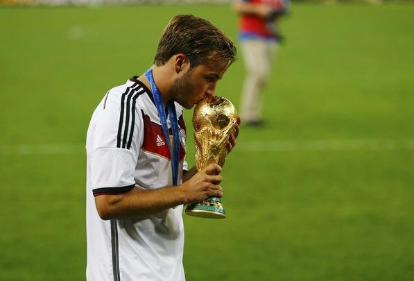 No Maracan, Seleo da Alemanha festeja a conquista da quarta Copa do Mundo