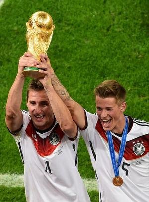 No Maracan, Seleo da Alemanha festeja a conquista da quarta Copa do Mundo