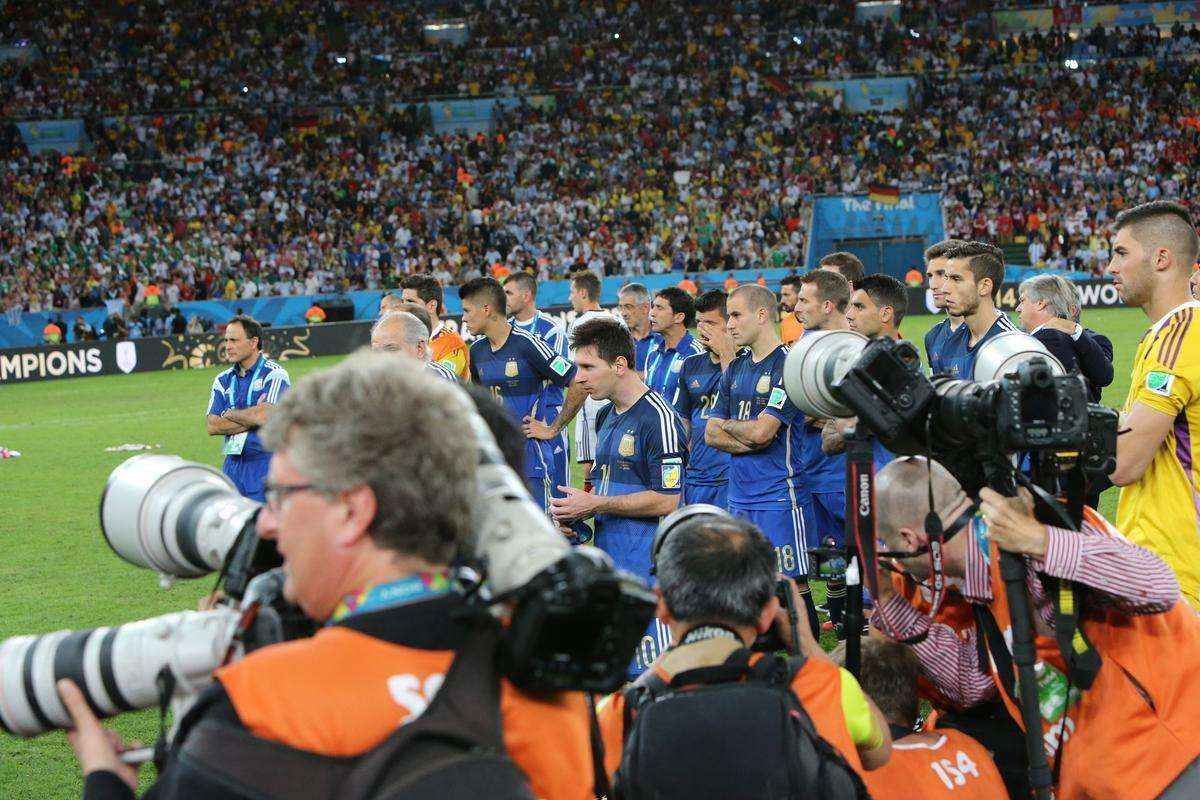 Com gol de Mario Gtze, Alemanha conquistou seu quarto ttulo mundial; veja fotos da festa germnica e da decepo argentina no Maracan