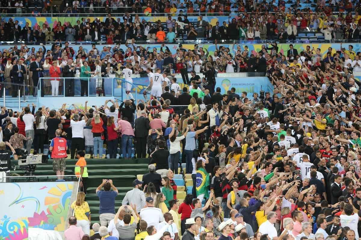Com gol de Mario Gtze, Alemanha conquistou seu quarto ttulo mundial; veja fotos da festa germnica e da decepo argentina no Maracan