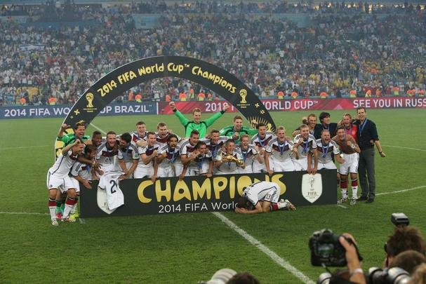 Com gol de Mario Gtze, Alemanha conquistou seu quarto ttulo mundial; veja fotos da festa germnica e da decepo argentina no Maracan