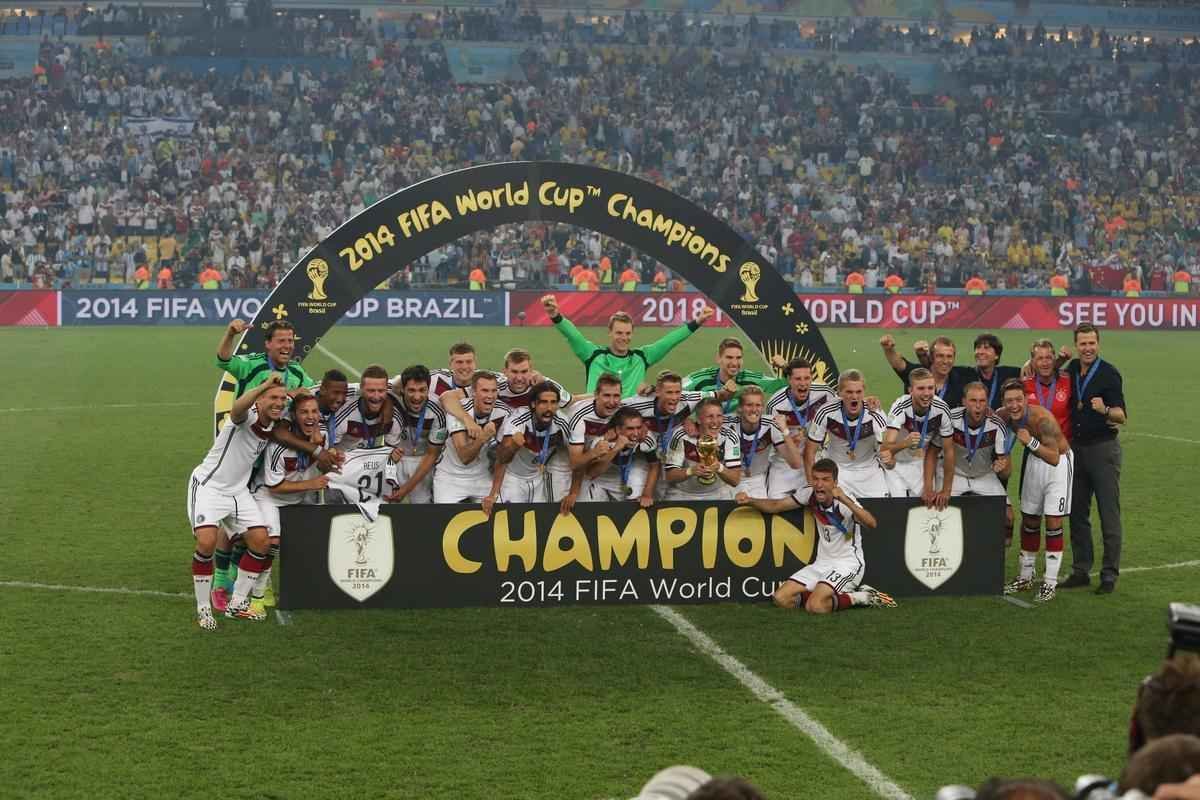 Com gol de Mario Gtze, Alemanha conquistou seu quarto ttulo mundial; veja fotos da festa germnica e da decepo argentina no Maracan