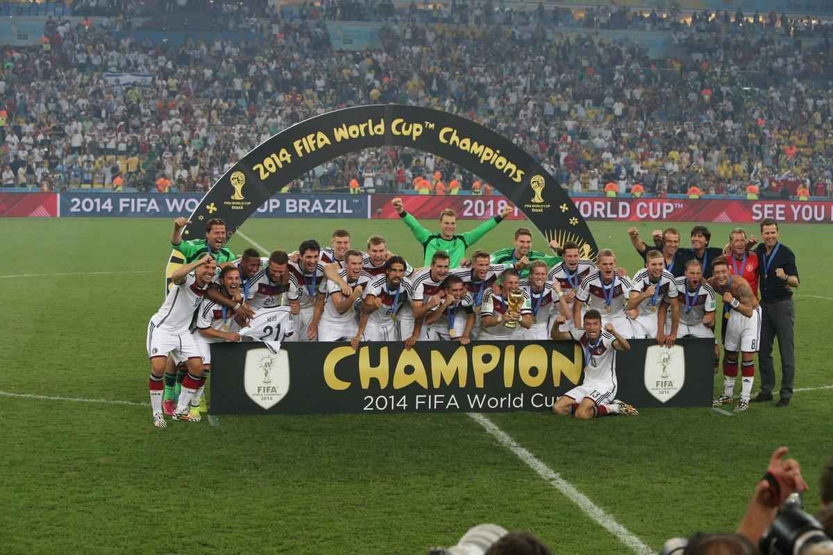 Com gol de Mario Gtze, Alemanha conquistou seu quarto ttulo mundial; veja fotos da festa germnica e da decepo argentina no Maracan