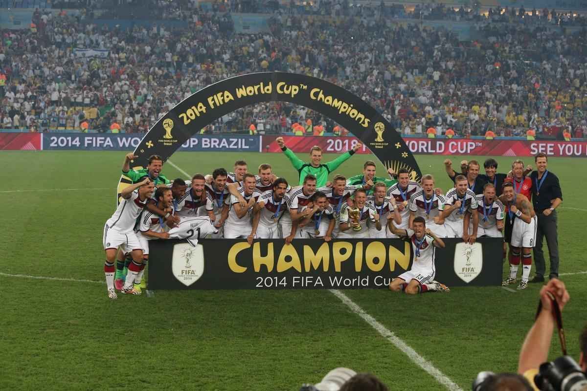 Com gol de Mario Gtze, Alemanha conquistou seu quarto ttulo mundial; veja fotos da festa germnica e da decepo argentina no Maracan