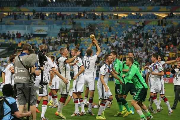Com gol de Mario Gtze, Alemanha conquistou seu quarto ttulo mundial; veja fotos da festa germnica e da decepo argentina no Maracan