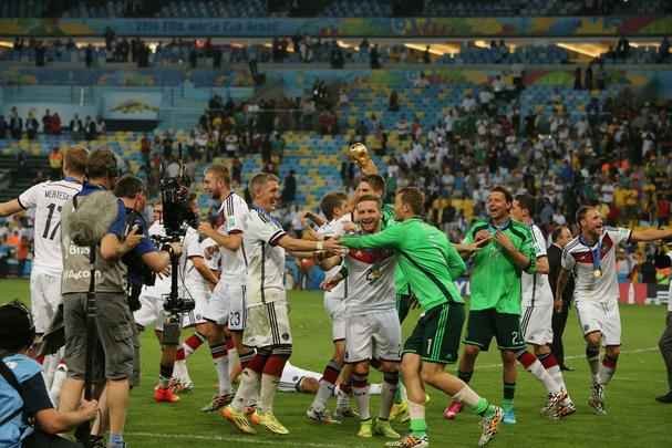 Com gol de Mario Gtze, Alemanha conquistou seu quarto ttulo mundial; veja fotos da festa germnica e da decepo argentina no Maracan