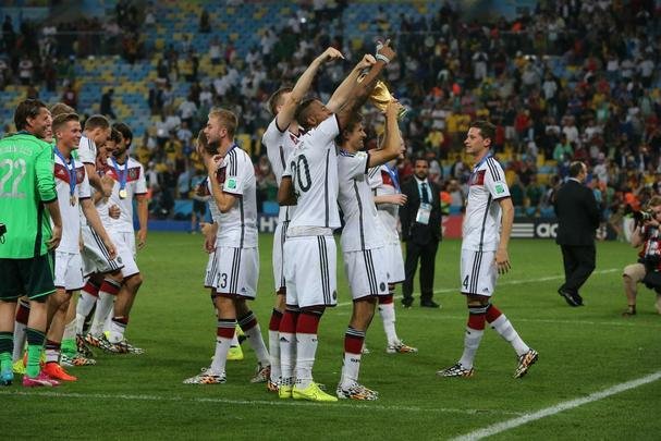 Com gol de Mario Gtze, Alemanha conquistou seu quarto ttulo mundial; veja fotos da festa germnica e da decepo argentina no Maracan
