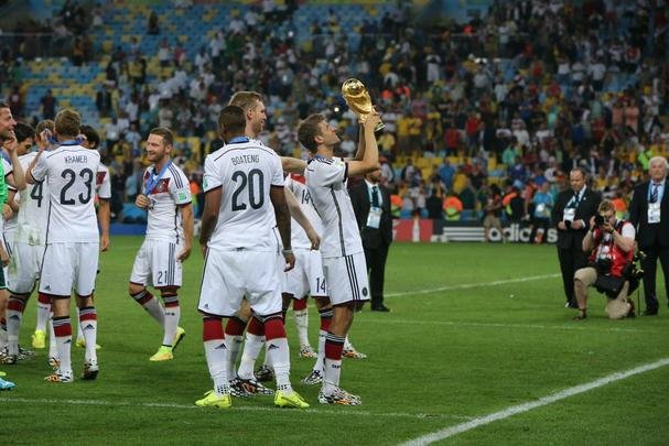 Com gol de Mario Gtze, Alemanha conquistou seu quarto ttulo mundial; veja fotos da festa germnica e da decepo argentina no Maracan