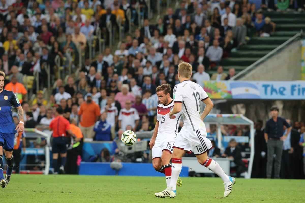Com gol de Mario Gtze, Alemanha conquistou seu quarto ttulo mundial; veja fotos da festa germnica e da decepo argentina no Maracan