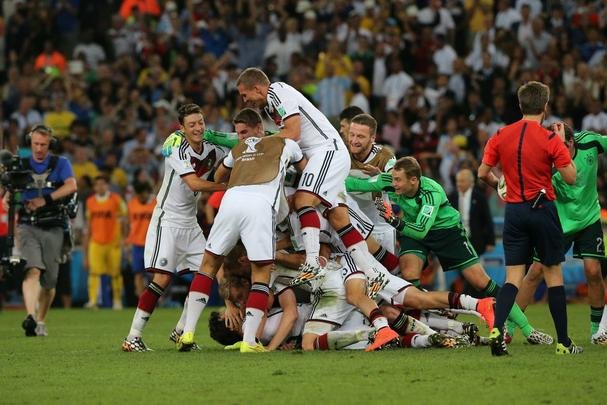 Com gol de Mario Gtze, Alemanha conquistou seu quarto ttulo mundial; veja fotos da festa germnica e da decepo argentina no Maracan
